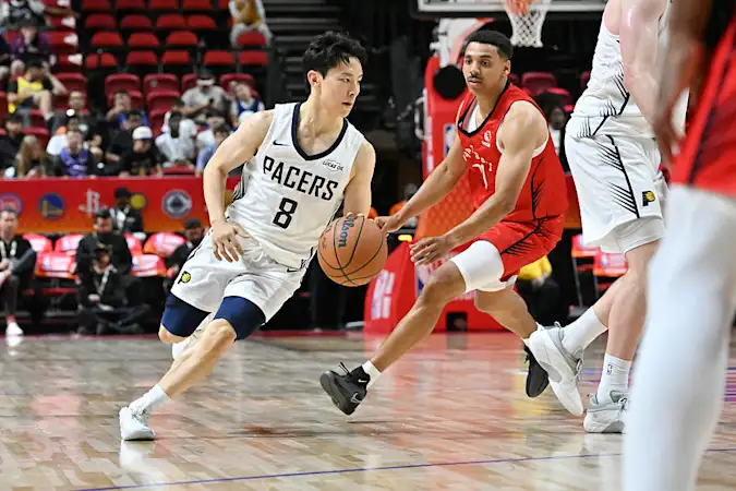 Yuki Kawamura stands at 5 ft 7 inches