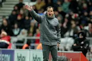 Sunderland stop losing run in Leeds stalemate