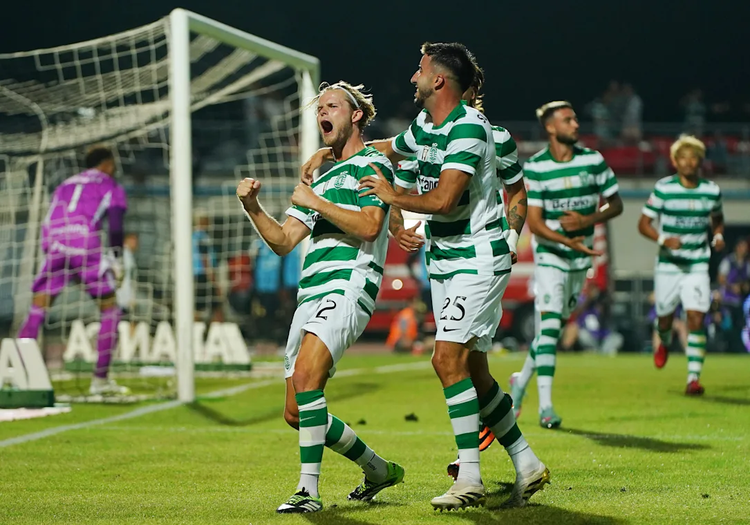 Morten Hjulmand celebrates his goal in Sporting's 2-0 win over Casa Pia in August 2025