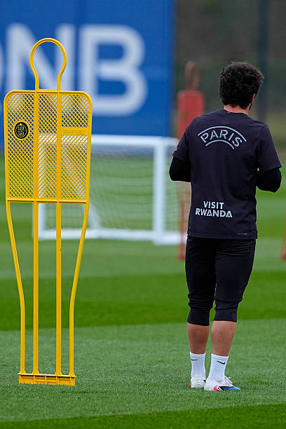 PSG add Dro Fernandez as Newcastle showdown looms