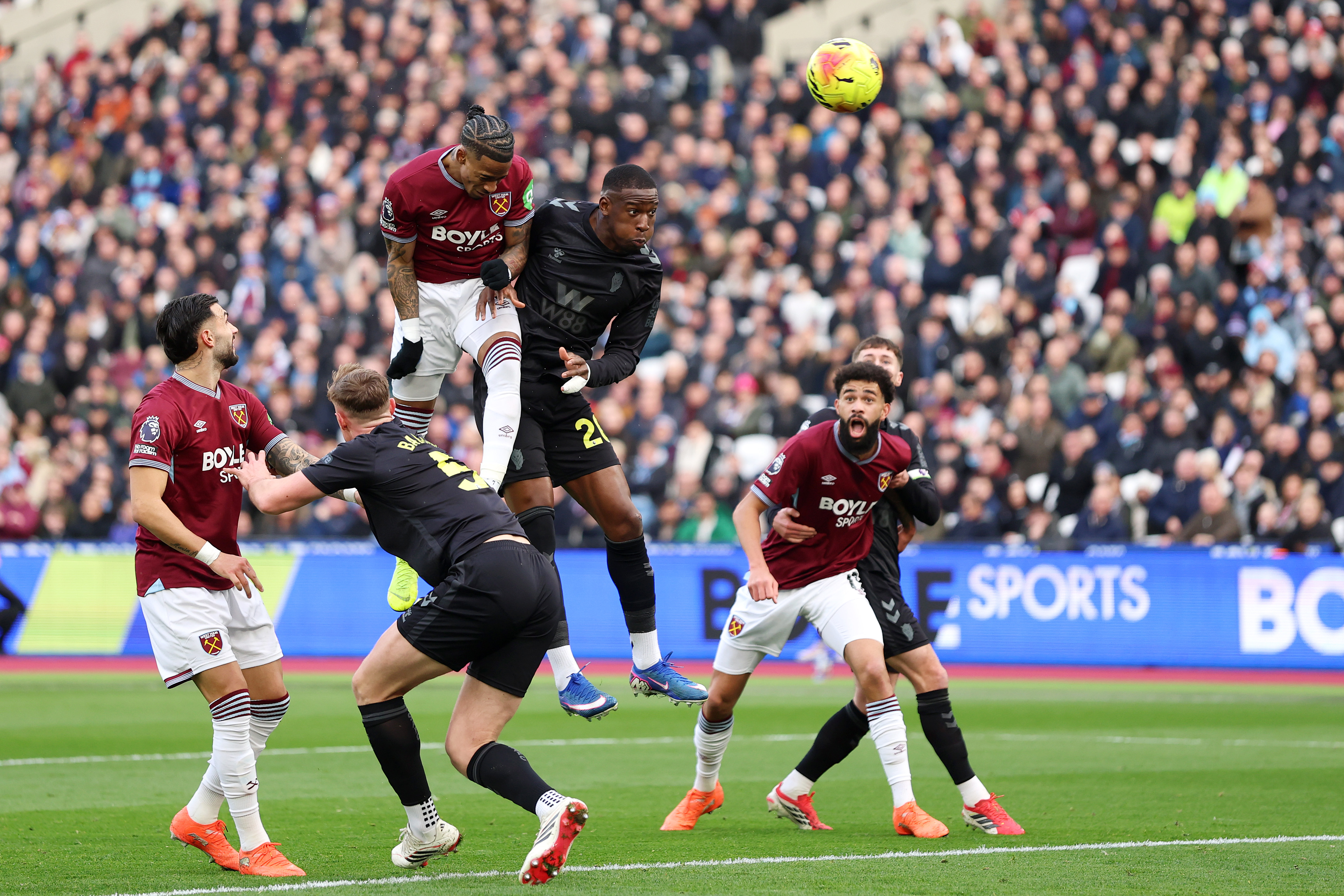 West Ham face Paqueta exit as Roma bid and striker move brew