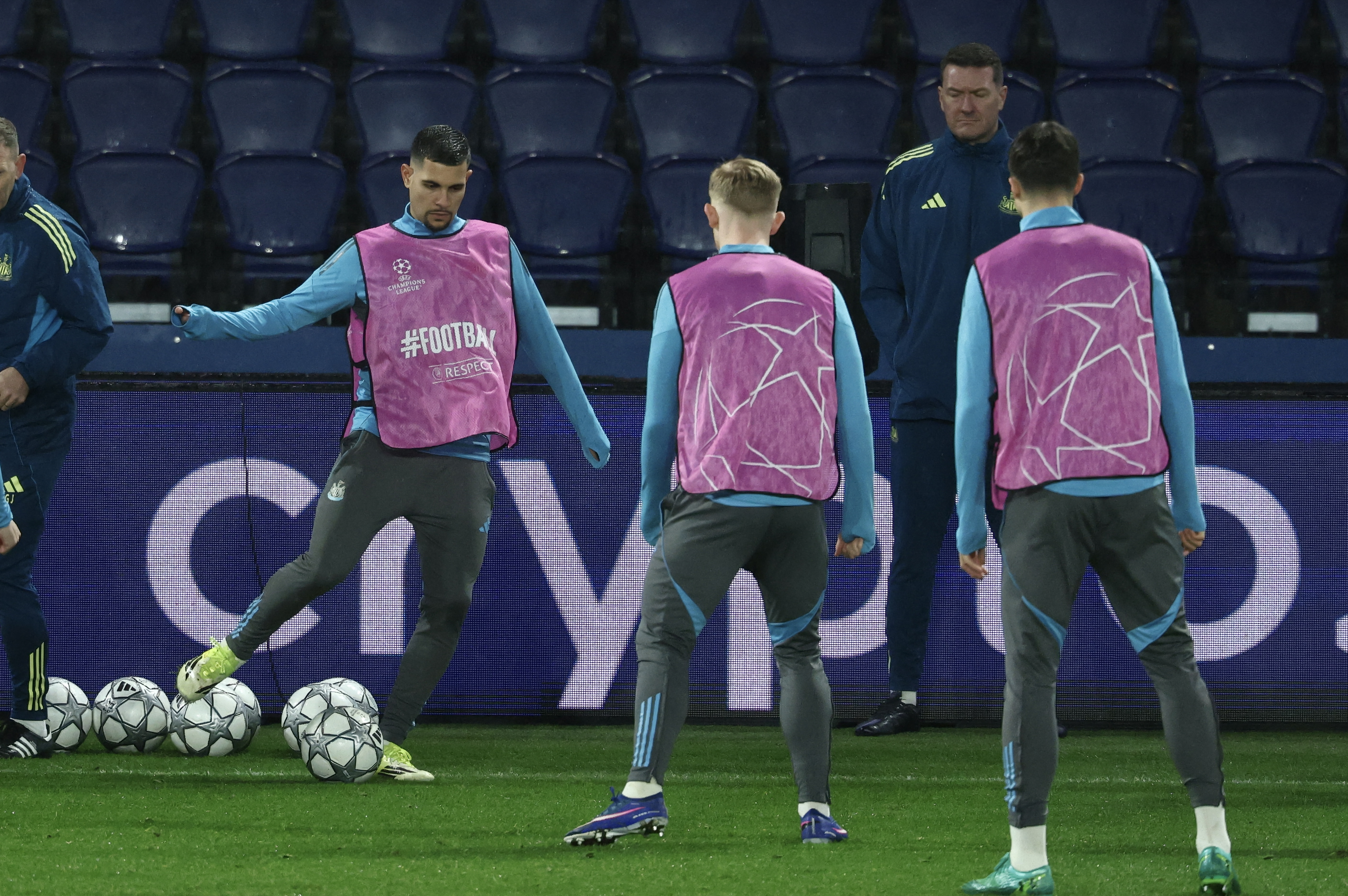 Newcastle face near full‑strength PSG in Paris