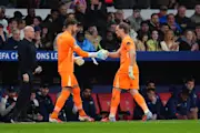 Tottenham Make Early Goalkeeper Switch