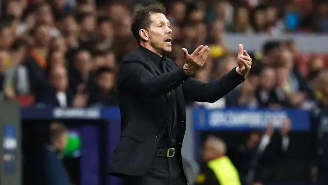Diego Simeone's Atletico Madrid will be hoping to inflict a defeat on visitors Barcelona.