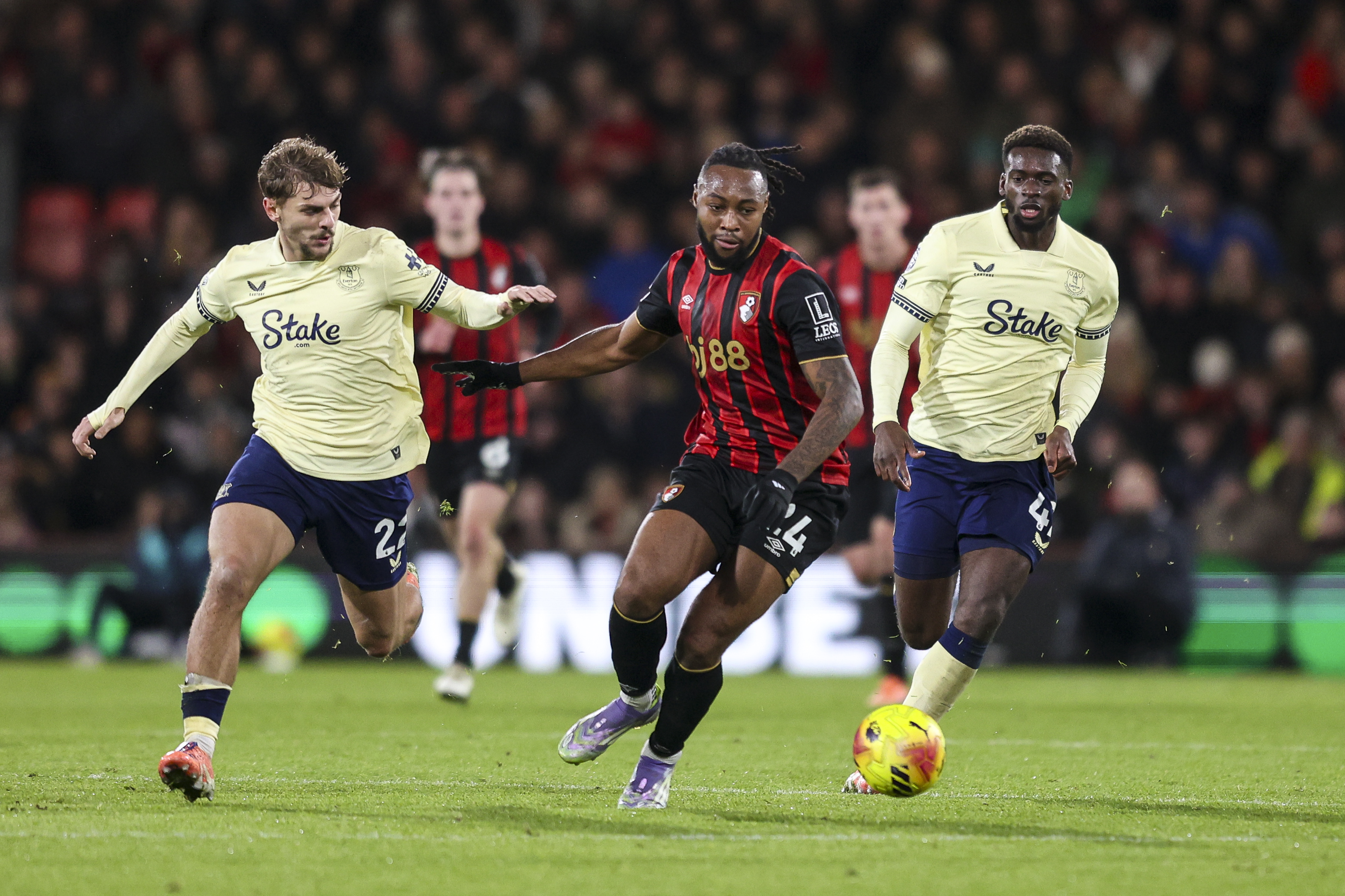 Man City Ready to Trigger £65m Clause as They Edge Ahead in Antoine Semenyo Transfer Race
