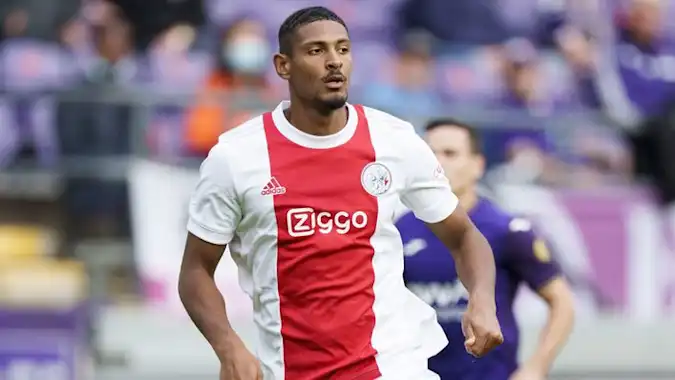 Sebastien Haller put Sporting to the sword with four goals on his Champions League debut in b4f60eb6
