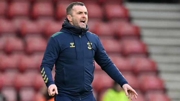 Relegation-threatened Saints lose faith in Jones