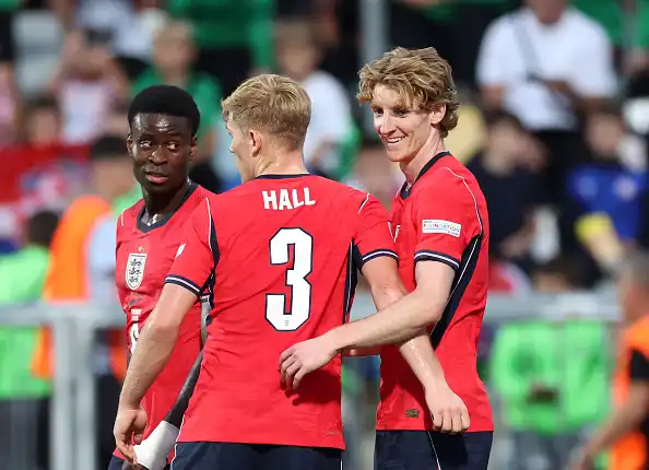 Hall and Gordon shone down the left in wins over Czechia and Croatia