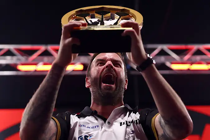 Ross Smith steals the show in Amsterdam