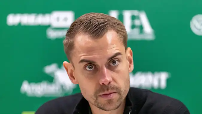 Tonda Eckert has suggested that facing league leaders Southampton is a 'perfect game' for Southampton 