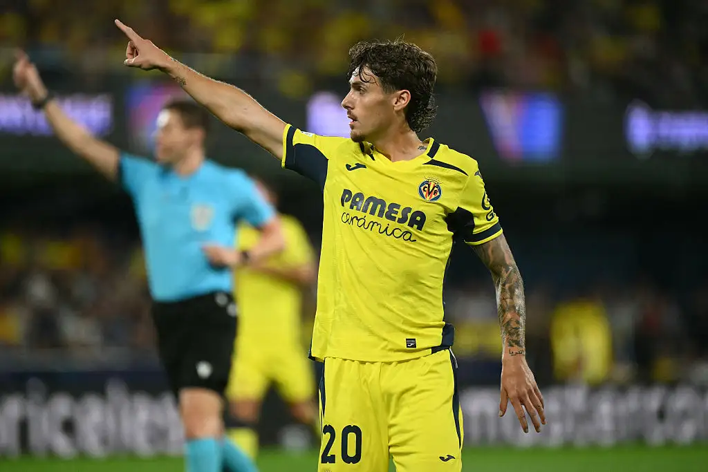 Villarreal's Spanish defender #20 Carlos Romero gestures during the UEFA Champions League, league phase, matchday 2, football match between Villarreal CF and SSC Napoli at La Ceramica Stadium in Vila-real on October 13, 2026