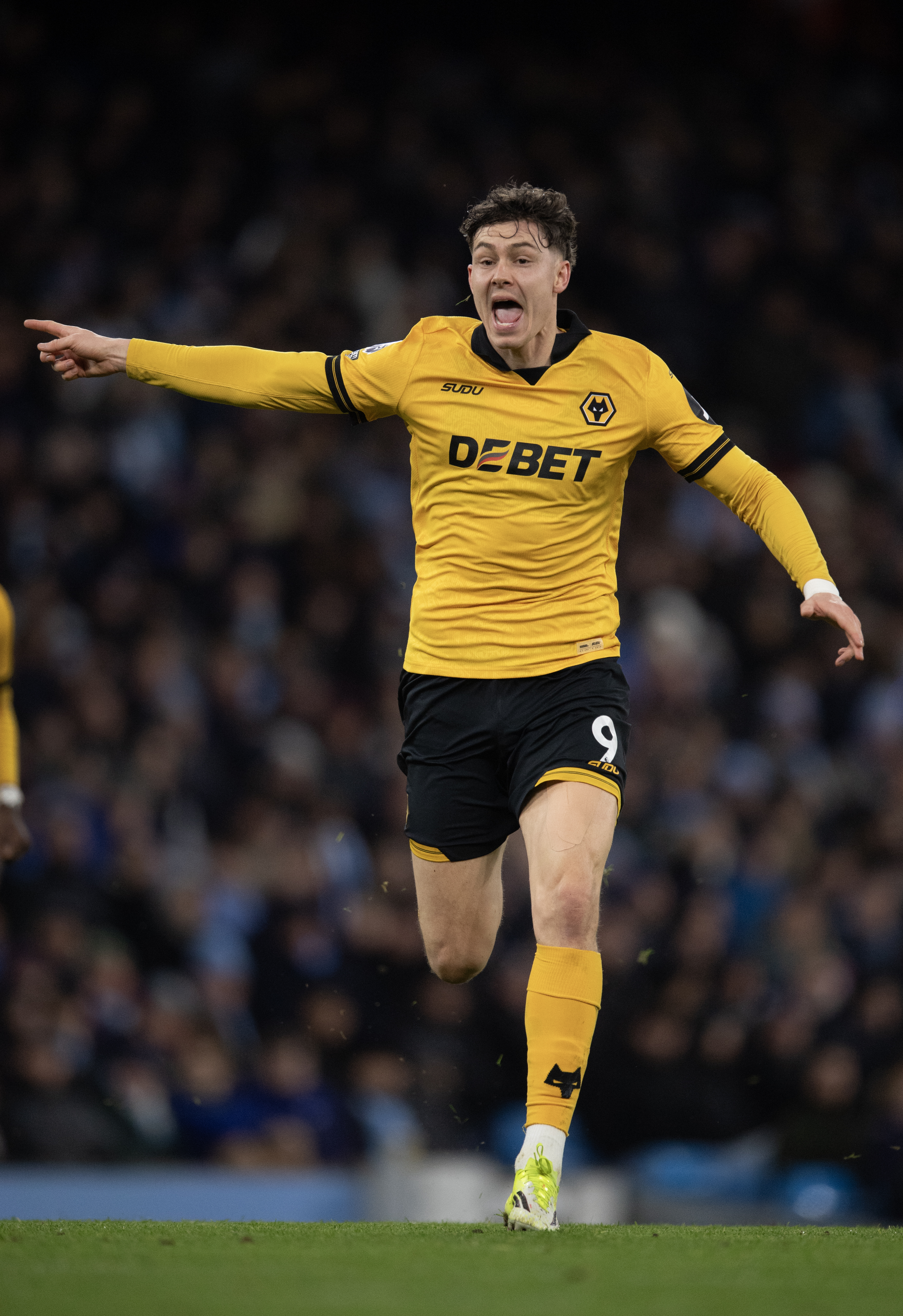 Leeds push record Larsen bid as Rodon hails Everton draw