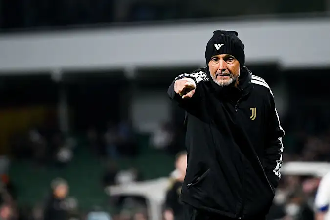 Luciano Spalletti leads a training session at Juventus.