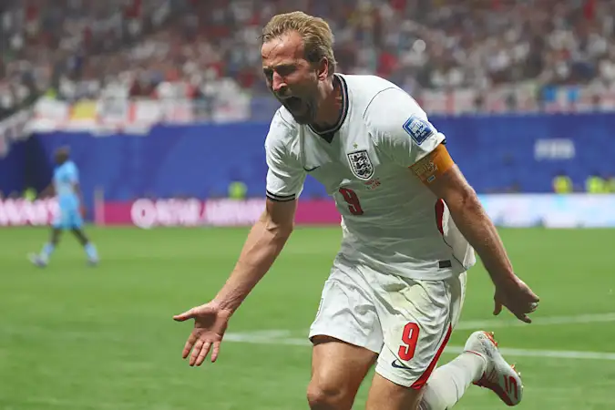 Harry Kane wins it for England!