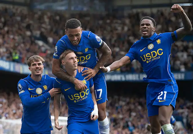 Call for CPR: Chelsea are on the attack