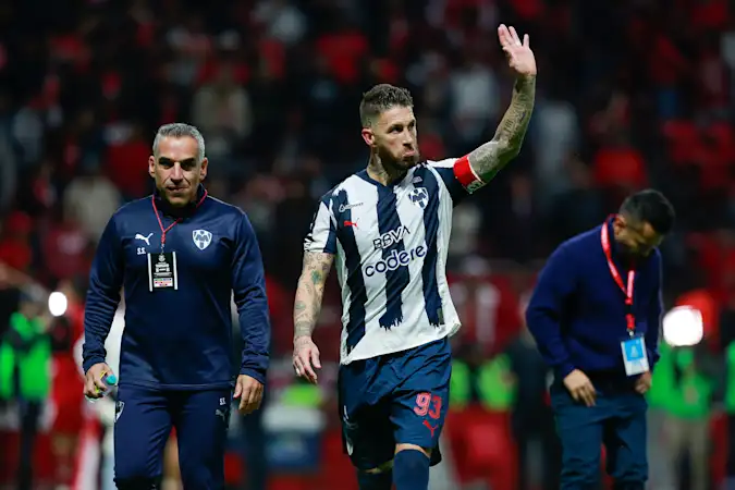 Sergio Ramos says goodbye to the Monterrey fans following his final appearances
