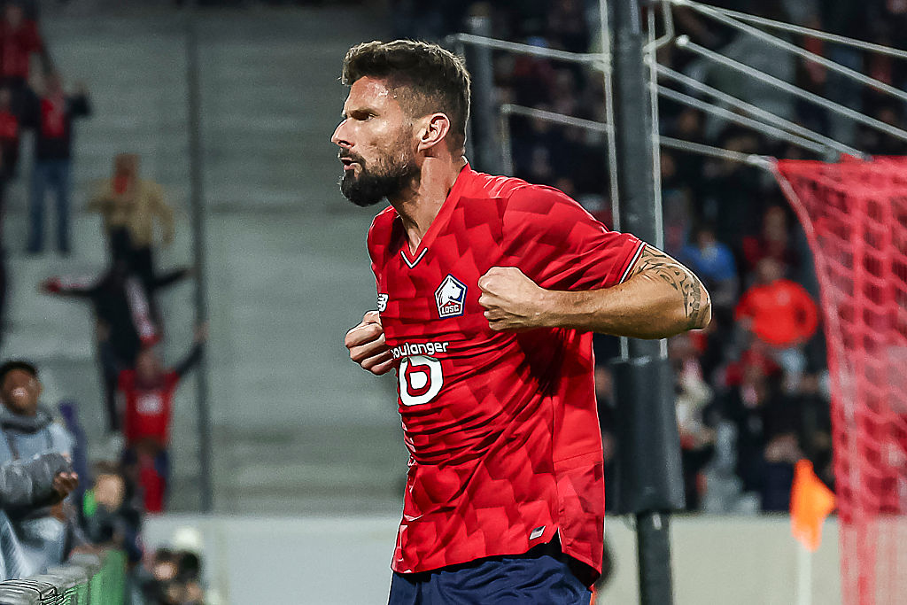 Ligue 1 action continues on Sunday evening (19:45 BST), as Lille host Paris Saint-Germain at the Stade Pierre-Mauroy
