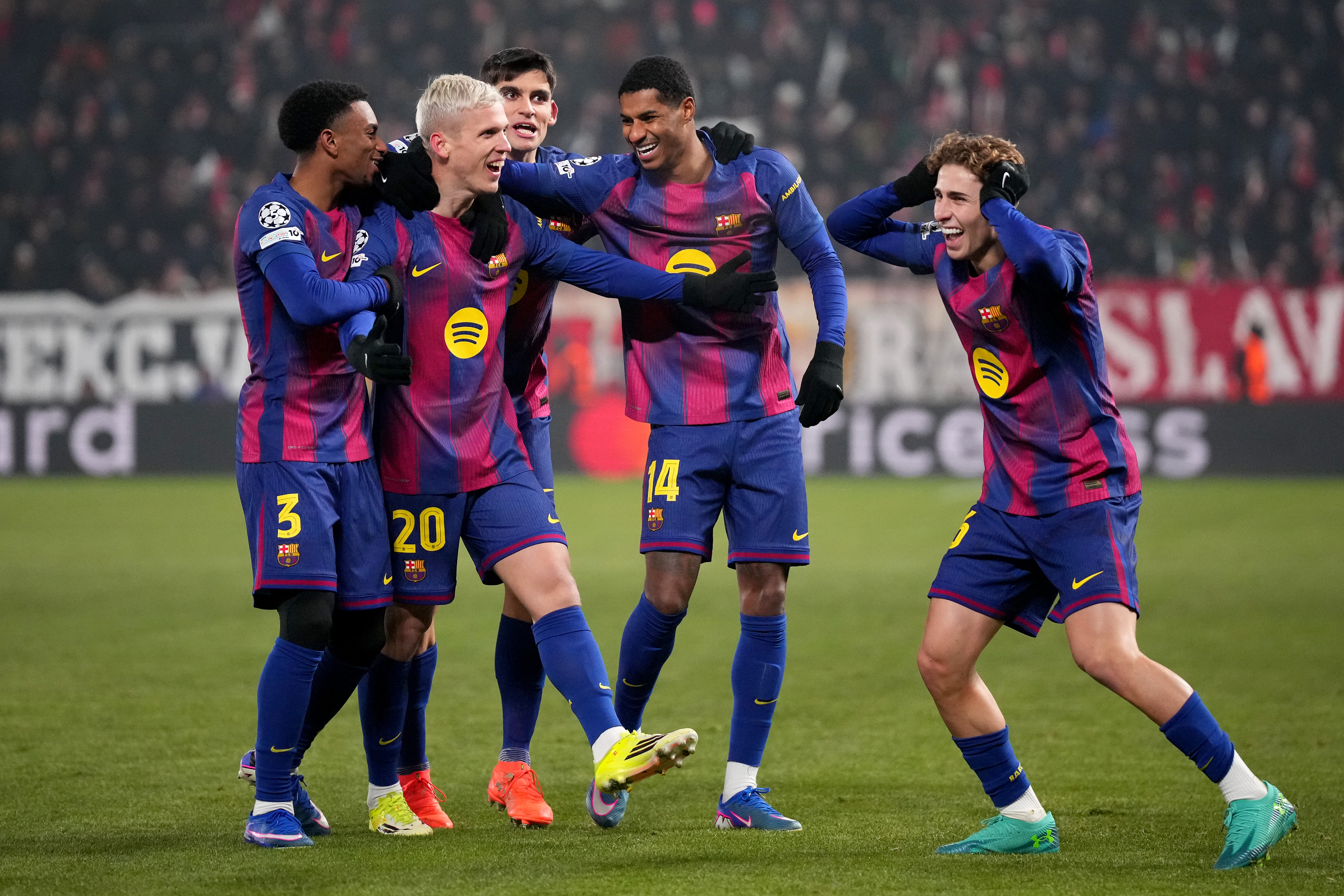 Barcelona’s youth moves and Olmo shines in Prague