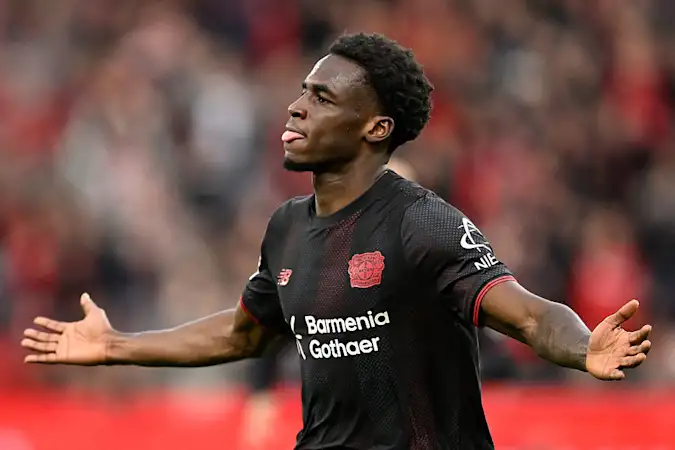 Table-toppers Bayern Munich host Bayer Leverkusen at the Allianz Arena on Saturday evening (17:30 GMT), with a resurgent Leverkusen