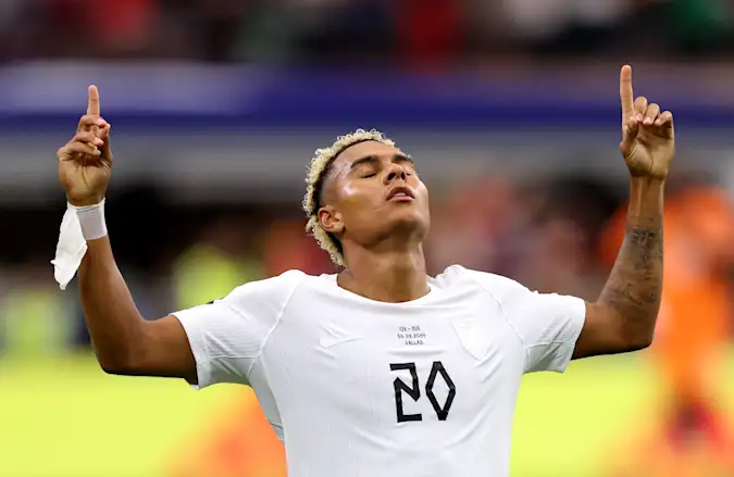 Could Arsenal switch attention to Antonio Nusa if they miss out on Vinicius Junior?