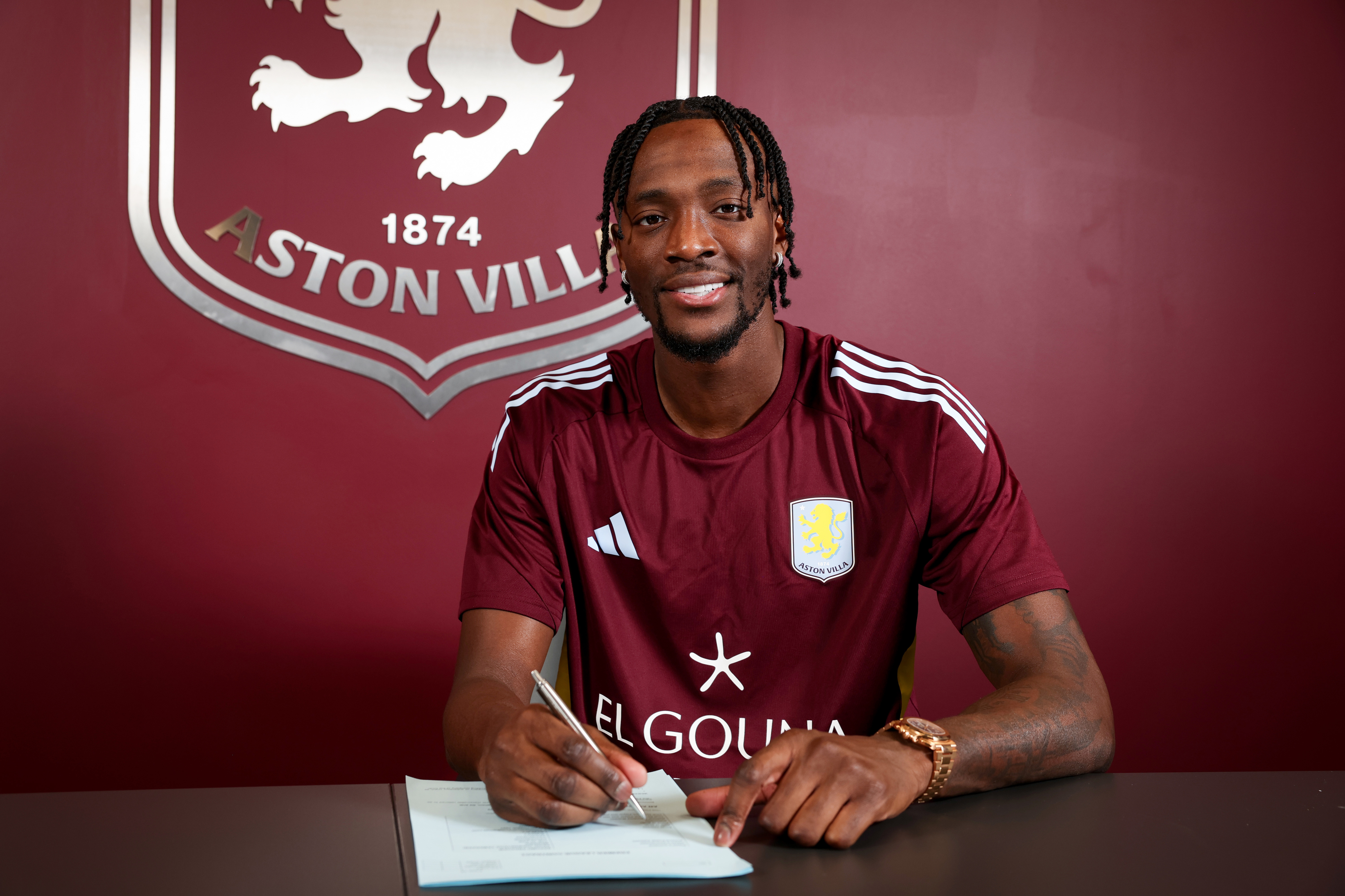 Aston Villa land Tammy Abraham as clubs circle Ben Broggio