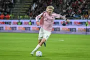 Juventus striker Nick Woltemade advances with the ball. Getty Images.