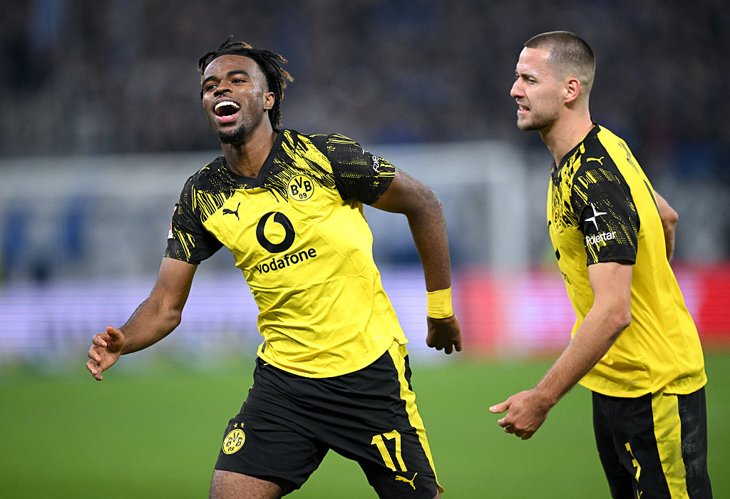 The Bundesliga returns this weekend after the third international break of the season, and the run to the winter break starts with an intriguing clash between Borussia Dortmund and VfB Stuttgart at Signal Iduna Park on Saturday afternoon (14:30 GMT). 